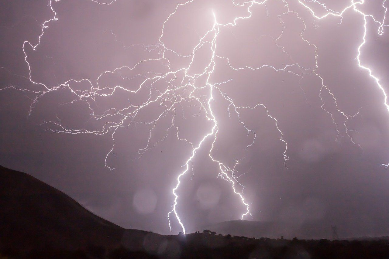 lightning 399853 1280 1706