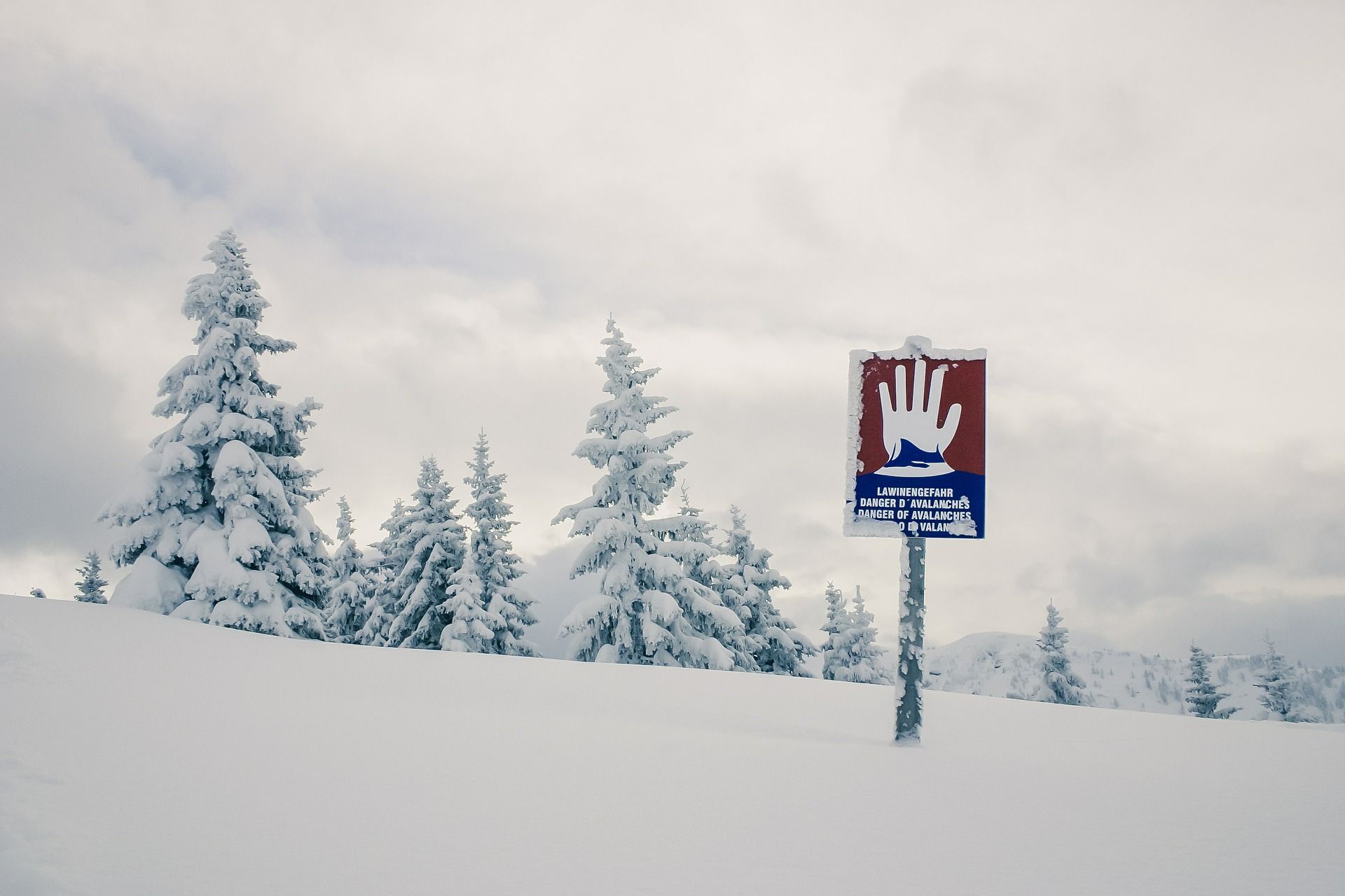 montana nevada y señal de riesgo de avalancha